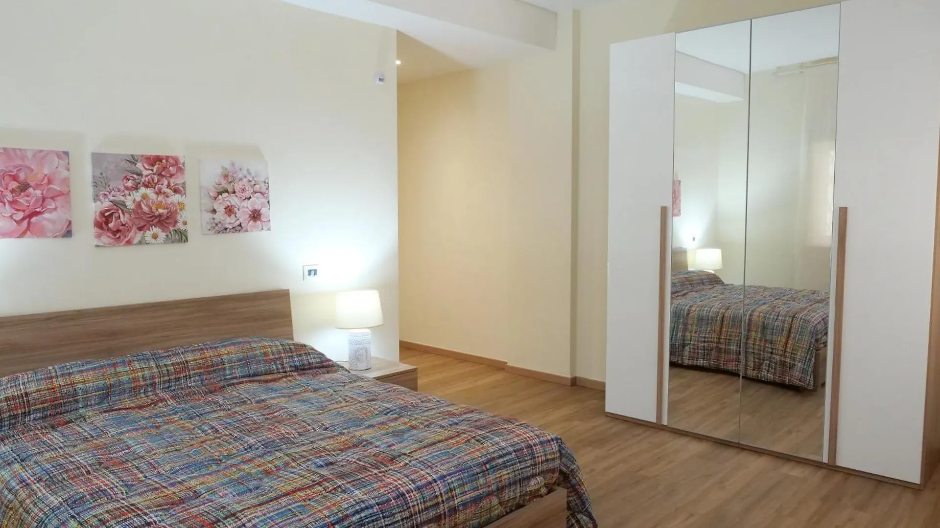 Suite Cipriani Luxury Apartment Bari 0*,
