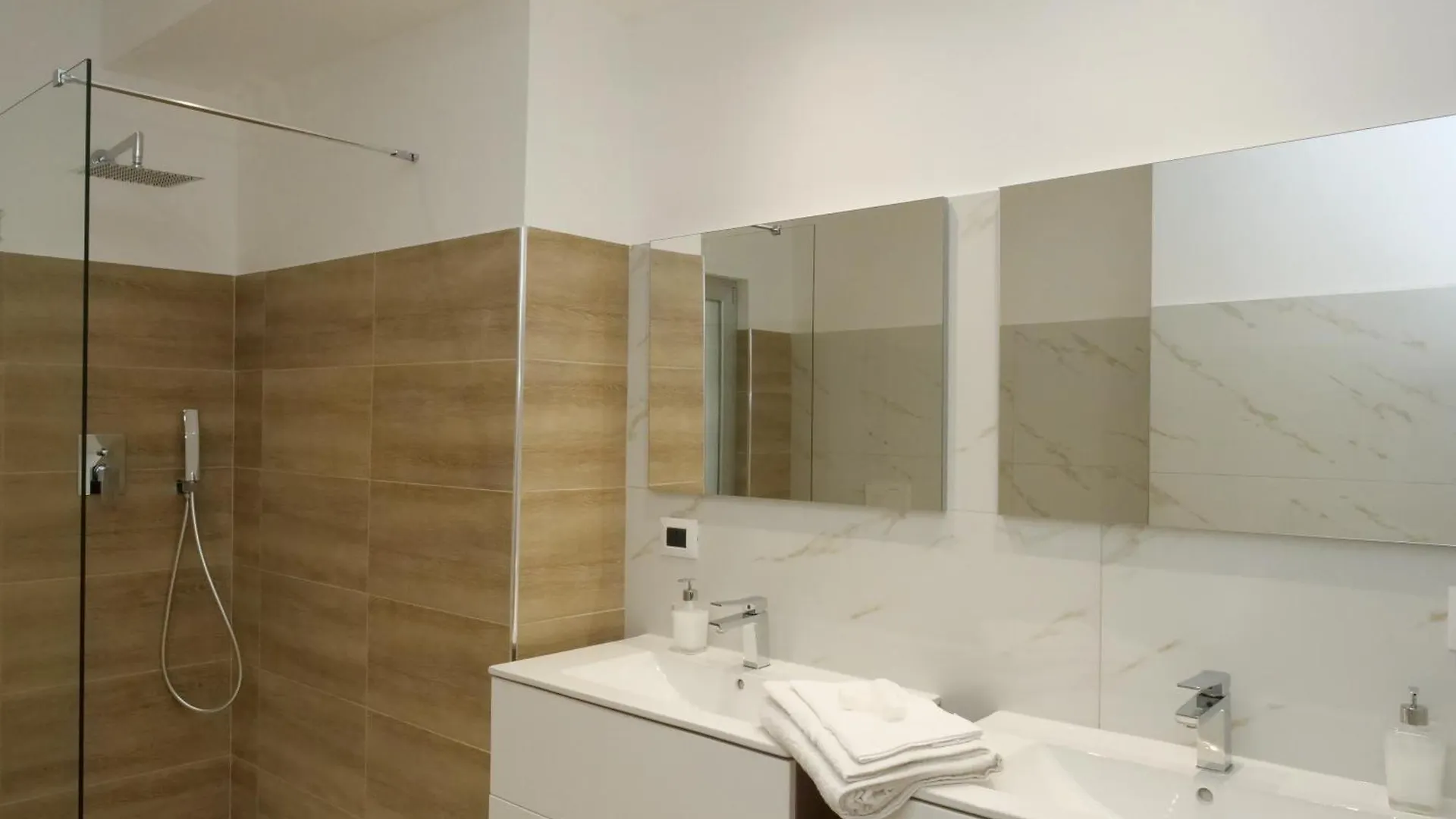 Suite Cipriani Luxury Apartment Bari 0*,